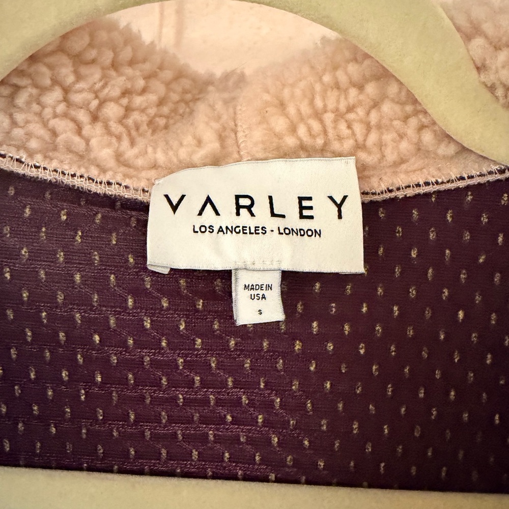 Varley Blush hooded teddy outerwear with maroon Interior